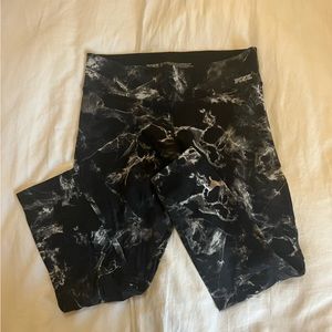 VS Pink Tie Dye leggings